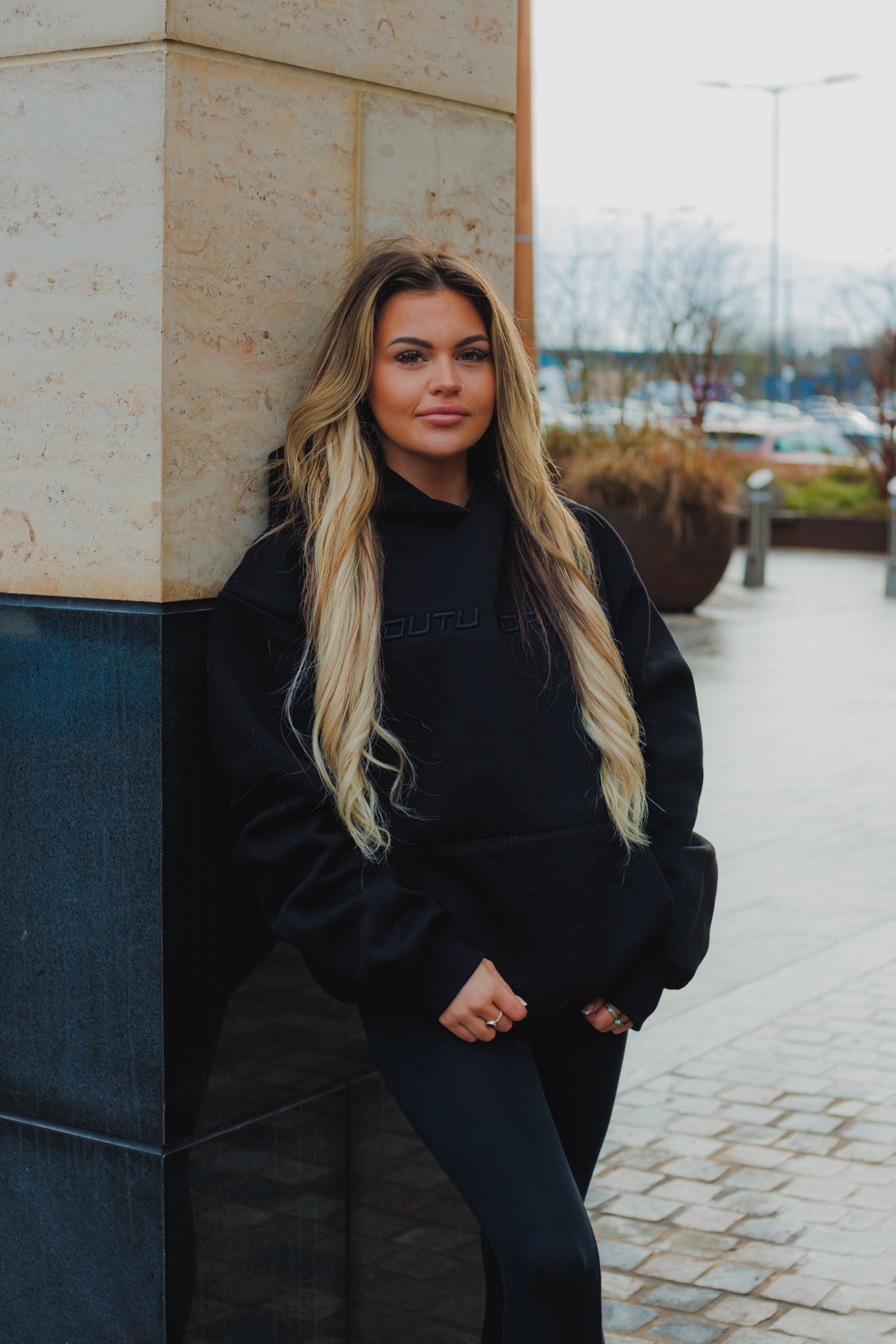 The Signature Hoodie - Black