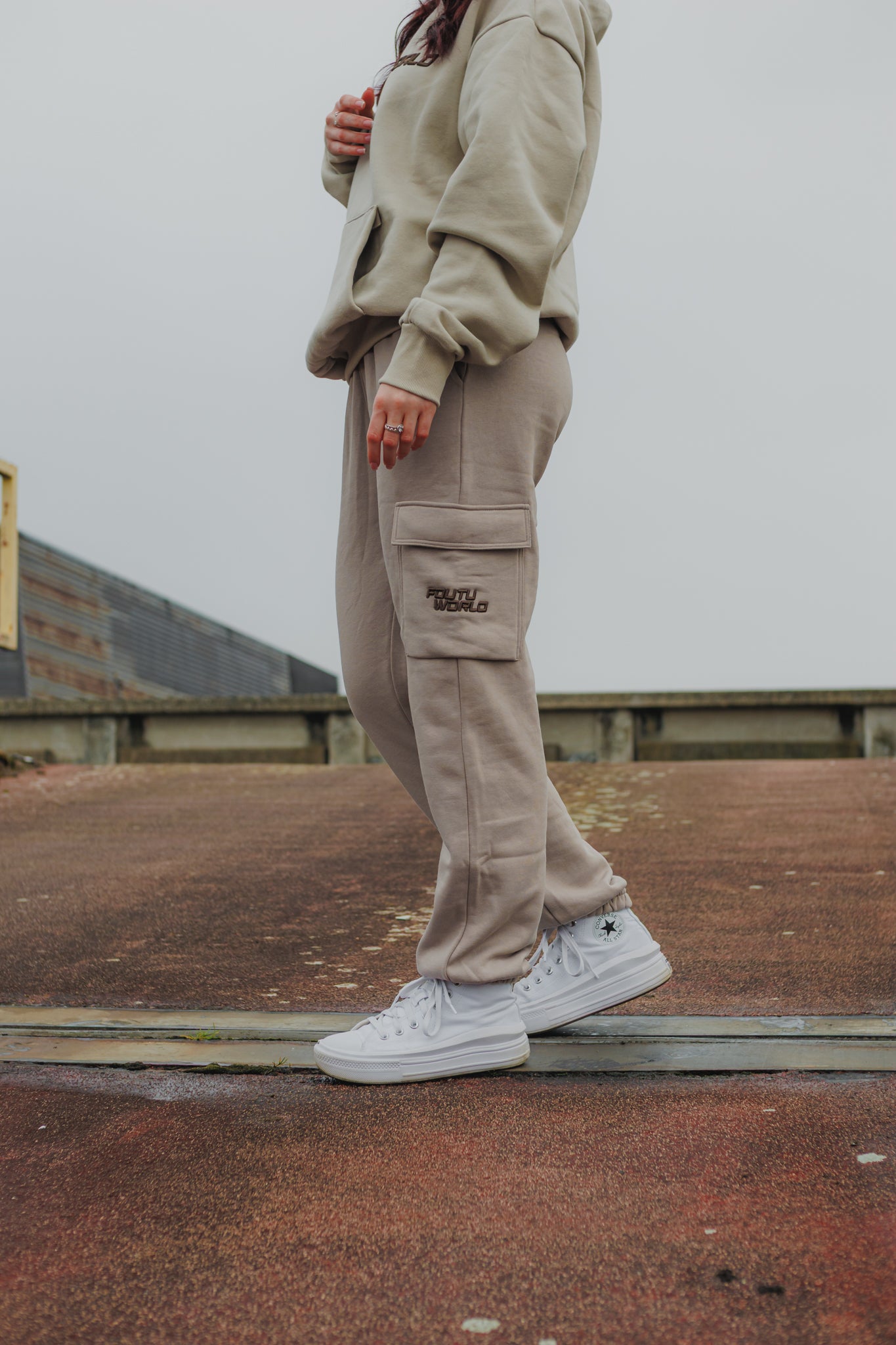 The Signature Cargo Joggers - Beige