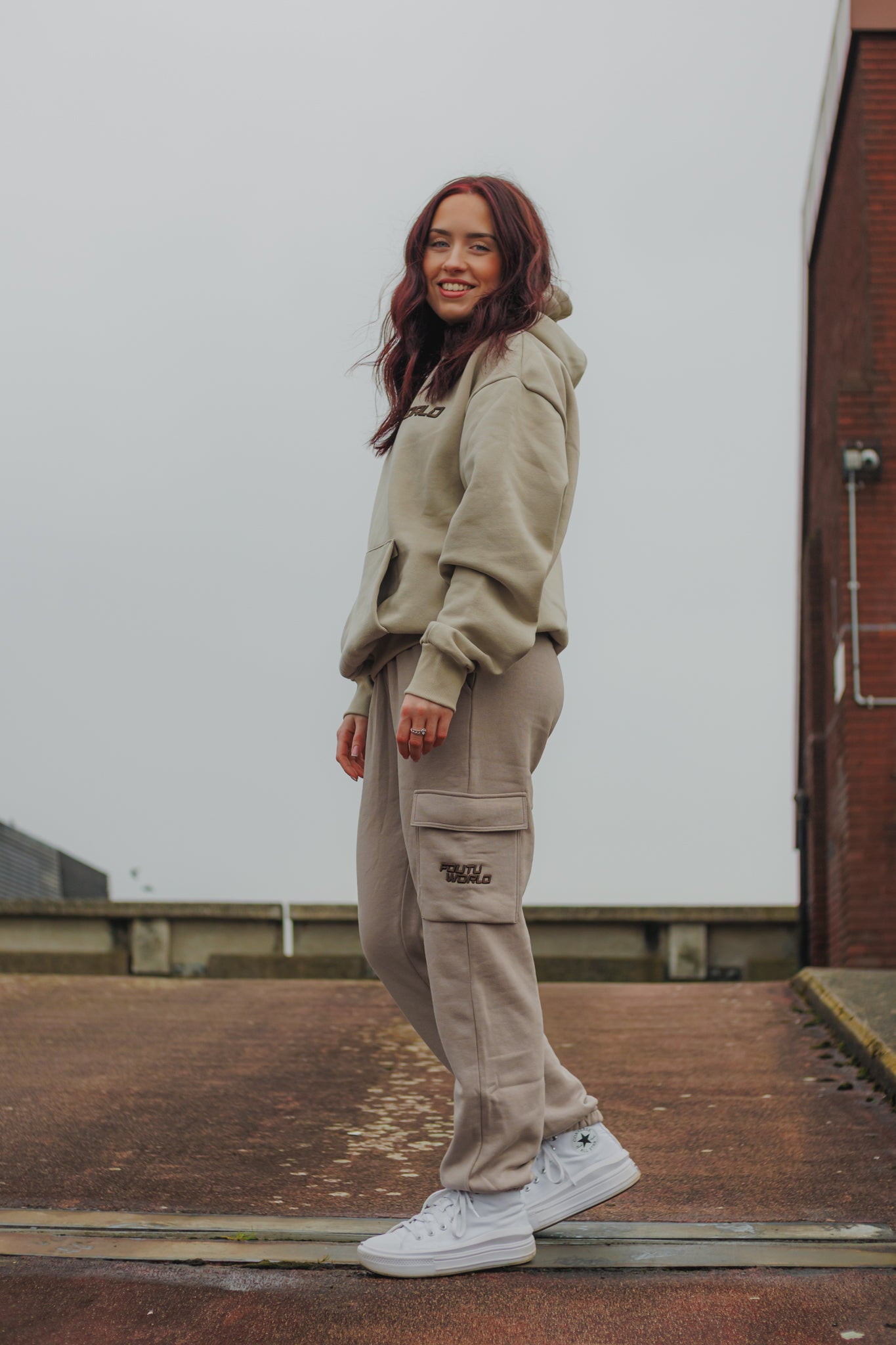 The Signature Cargo Joggers - Beige