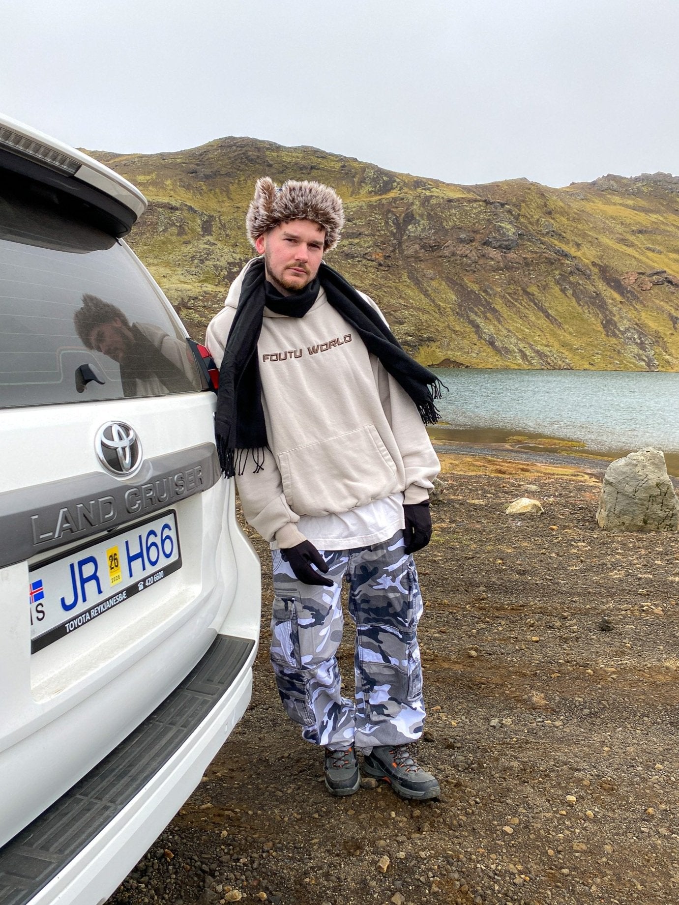 The Signature Hoodie - Beige